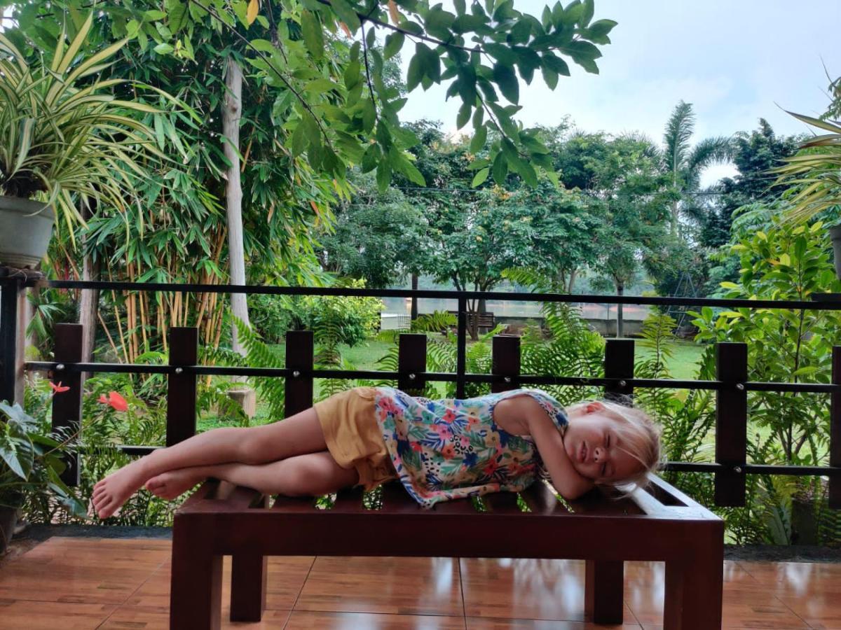 Shashin Lake Resort Dambulla Ngoại thất bức ảnh