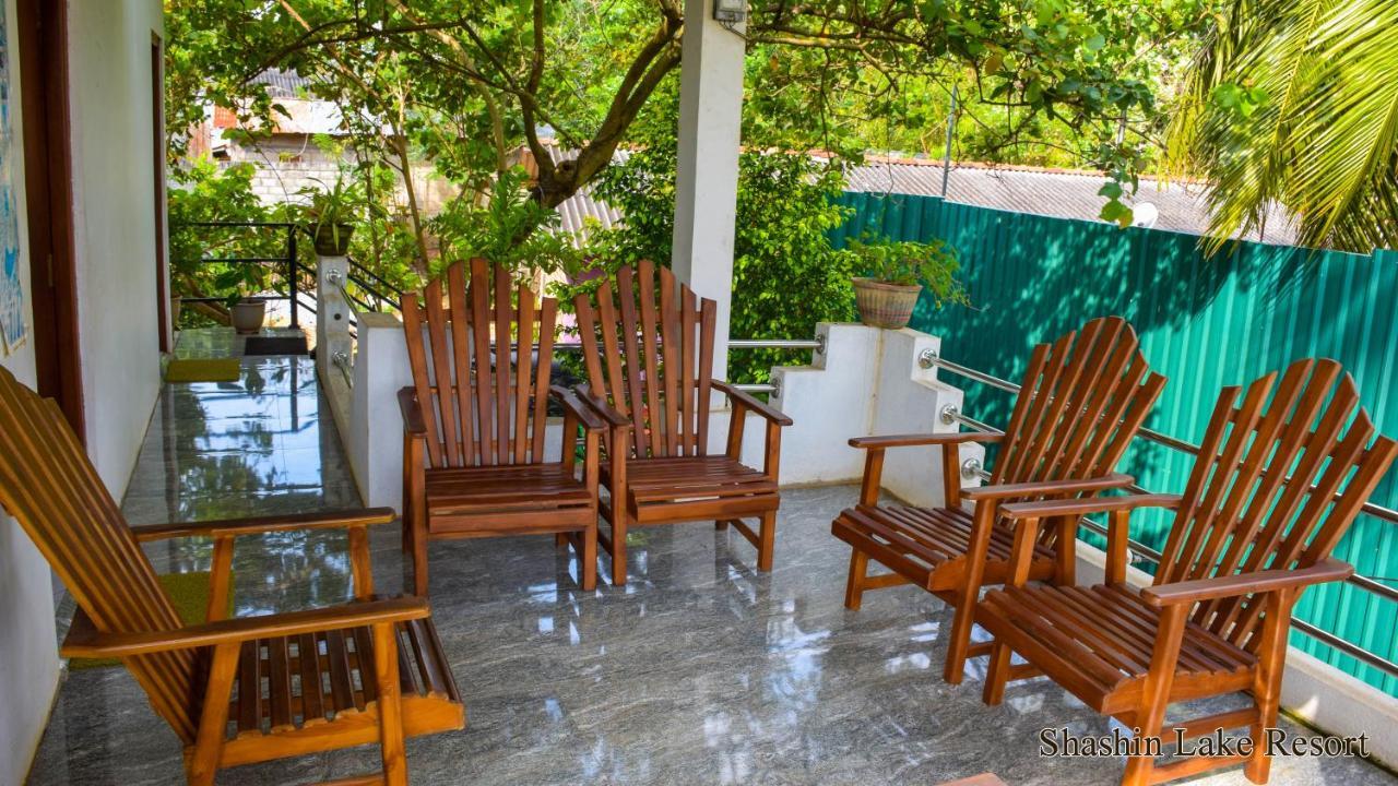Shashin Lake Resort Dambulla Ngoại thất bức ảnh