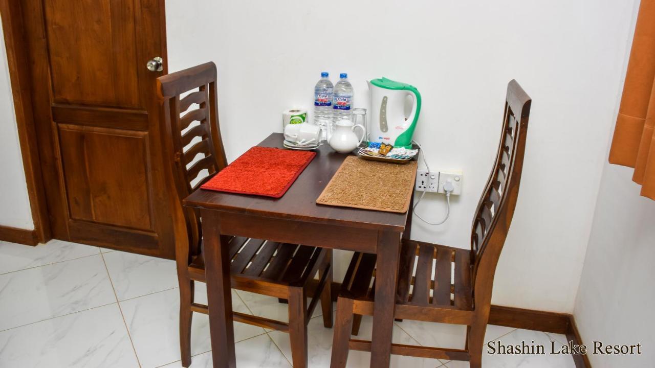 Shashin Lake Resort Dambulla Ngoại thất bức ảnh