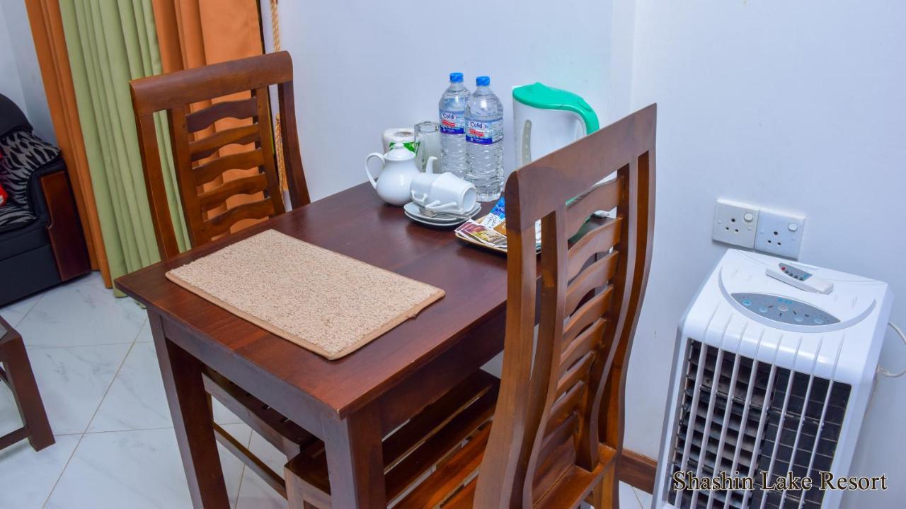 Shashin Lake Resort Dambulla Ngoại thất bức ảnh