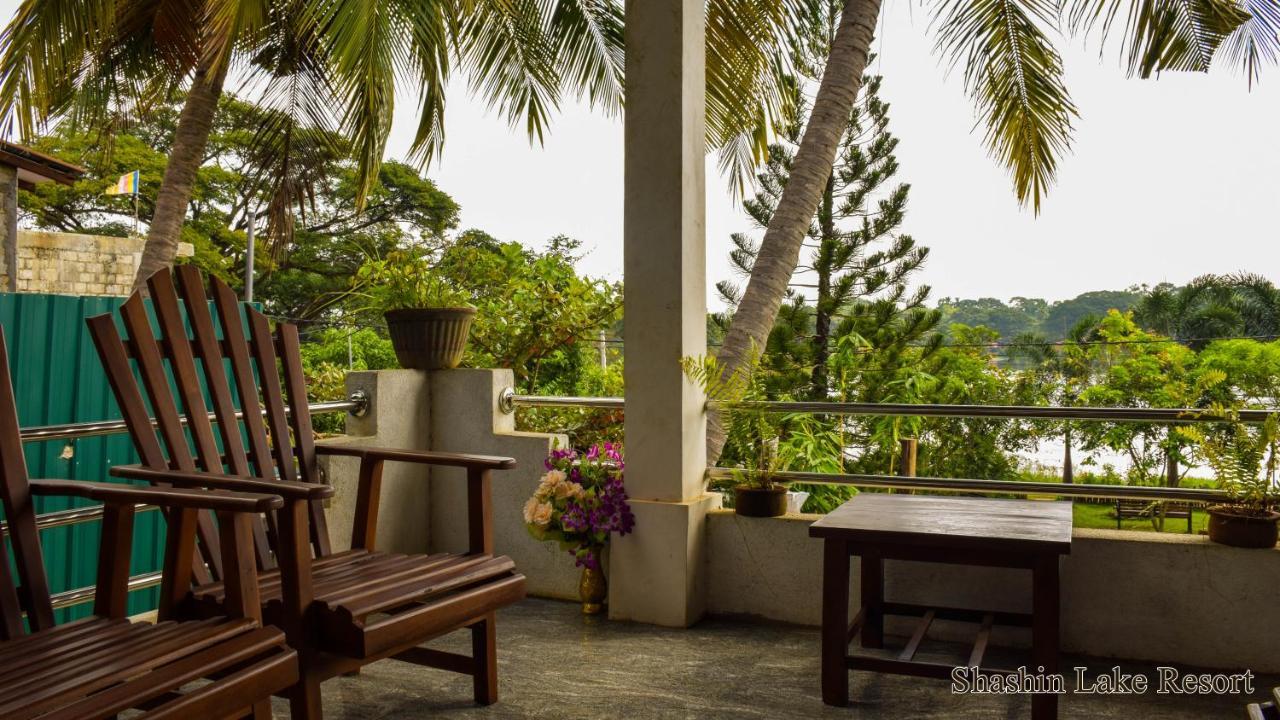 Shashin Lake Resort Dambulla Ngoại thất bức ảnh