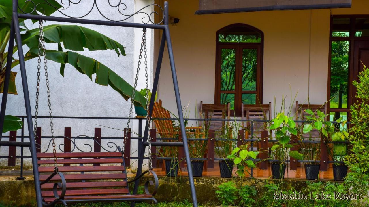 Shashin Lake Resort Dambulla Ngoại thất bức ảnh